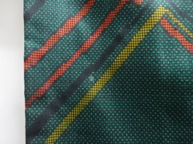  抽象模様織出し本場泥大島紬着物（5マルキ）